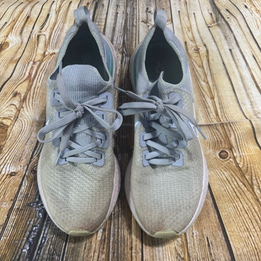 Nike React Infinity Run Flyknit Running Shoes Womens Size 10.5 - Picture 2 of 5